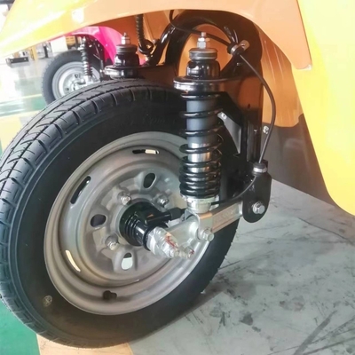 Global Motorized Gas Tricycle Tuk Tuk met 300-400 kg nuttige ladingcapaciteit van OEM Zongshen
