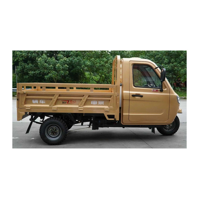 Gesloten benzine vracht driewieler met een stootgewicht van 500 kg of meer en een motor van 1000 W